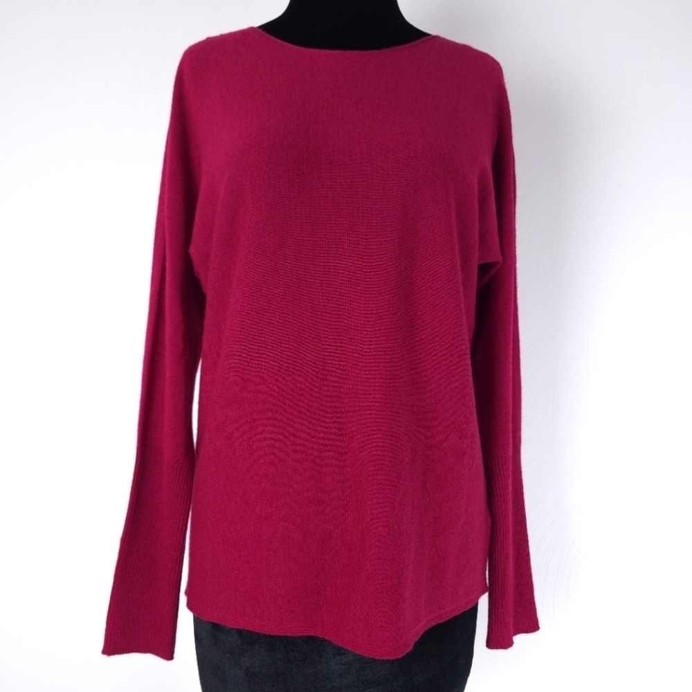 Max studio extra fine merino wool long sleeve crew neck size M